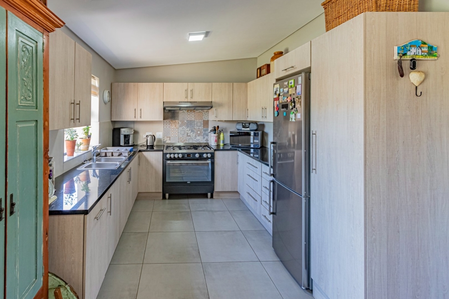 2 Bedroom Property for Sale in Reebok Western Cape